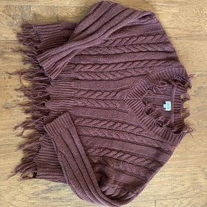 Oversized women’s BKE sweater, size medium